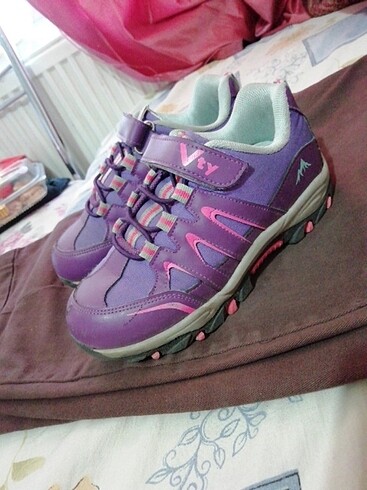 VTY,,, marka spor çocuk,,, 32 no,,, tertemiz,, 50 TL