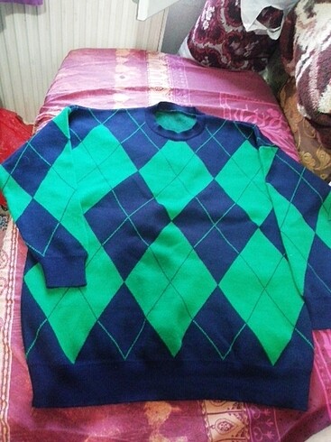 Kazak yarım kollu tertemiz sıfır ayarında 75 TL