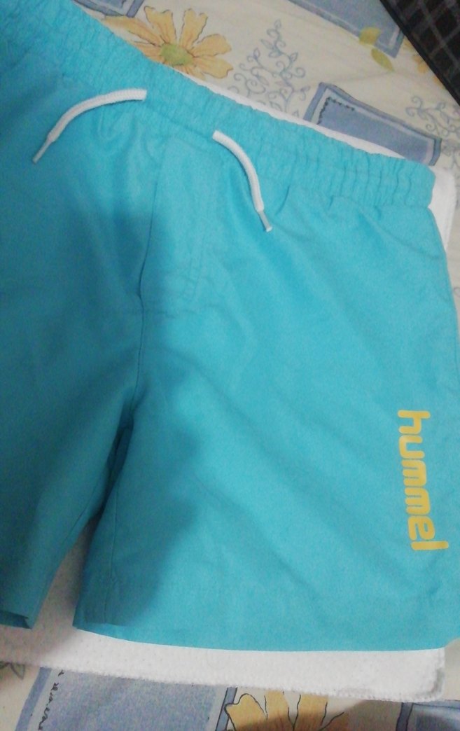 Mavi 14 yaş Şort Hummel marka sıfır gibidir, 60 TL - Görsel 2
