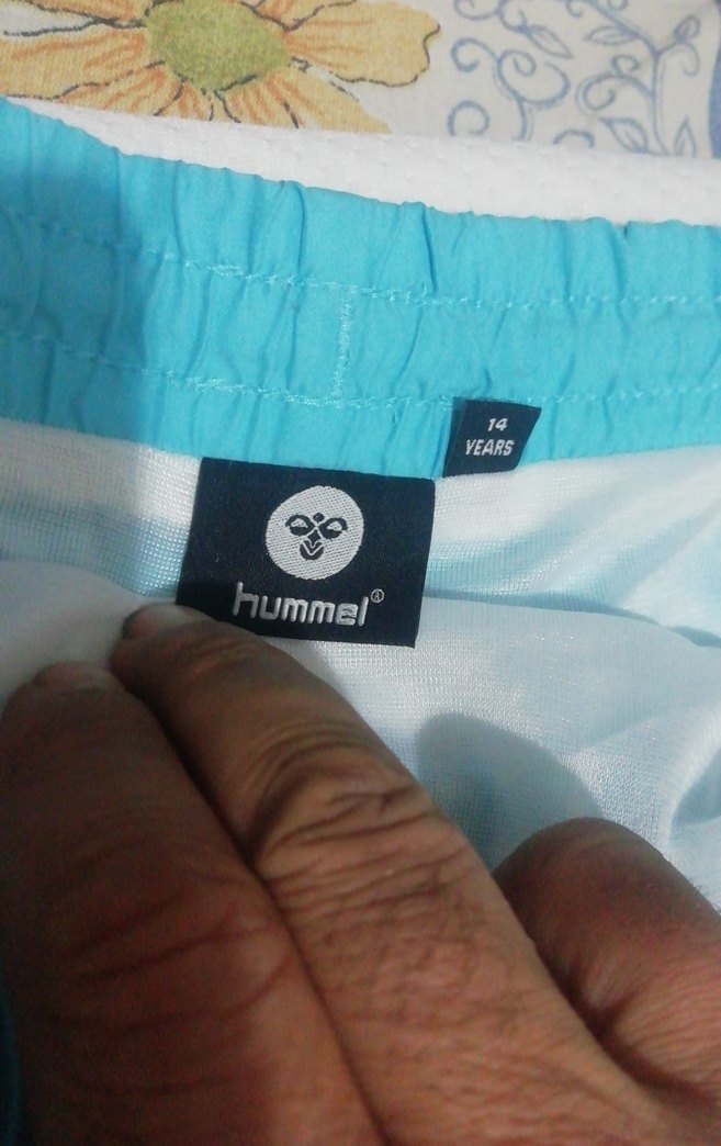 Mavi 14 yaş Şort Hummel marka sıfır gibidir, 60 TL - Görsel 5