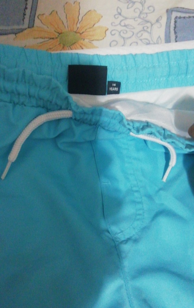 Mavi 14 yaş Şort Hummel marka sıfır gibidir, 60 TL - Görsel 4