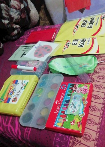 10..12 parça, kirtasiye pastel, keçeli, sulu boyalar,120TL - Görsel 17