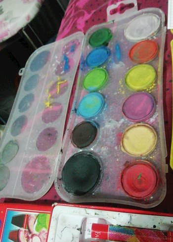 10..12 parça, kirtasiye pastel, keçeli, sulu boyalar,120TL - Görsel 3