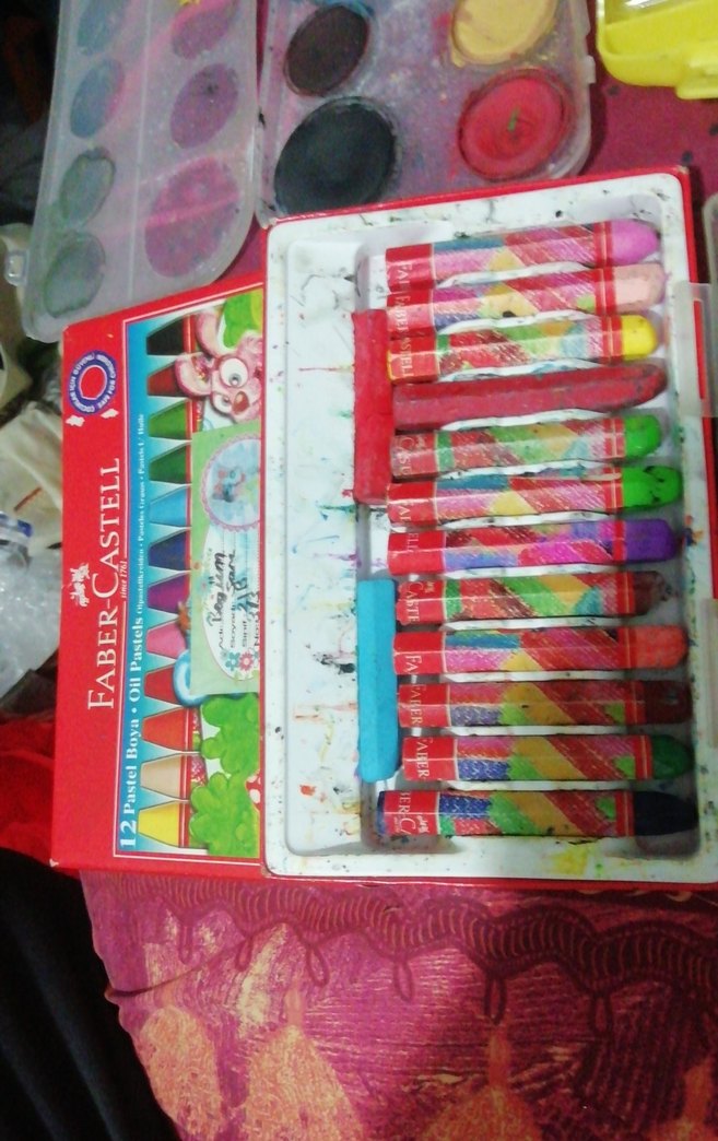 10..12 parça, kirtasiye pastel, keçeli, sulu boyalar,120TL - Görsel 2