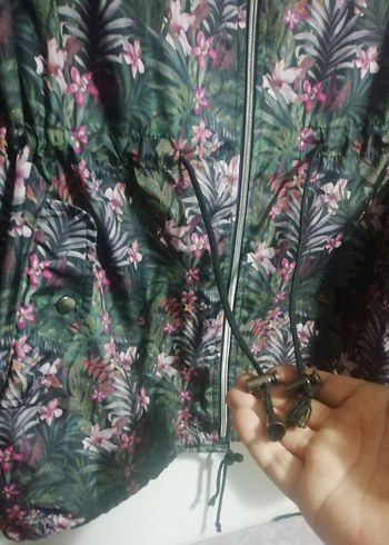 PARKA MARKA,KAPÜŞONLU,MEVSİMLİK, sıfır 150 TL - Görsel 4