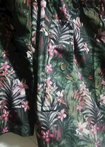 PARKA MARKA,KAPÜŞONLU,MEVSİMLİK, sıfır 150 TL - Görsel 3