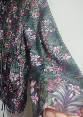 PARKA MARKA,KAPÜŞONLU,MEVSİMLİK, sıfır 150 TL - Görsel 5