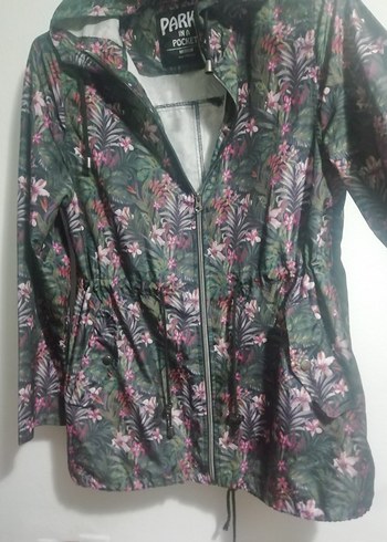 PARKA MARKA,KAPÜŞONLU,MEVSİMLİK, sıfır 150 TL - Görsel 9