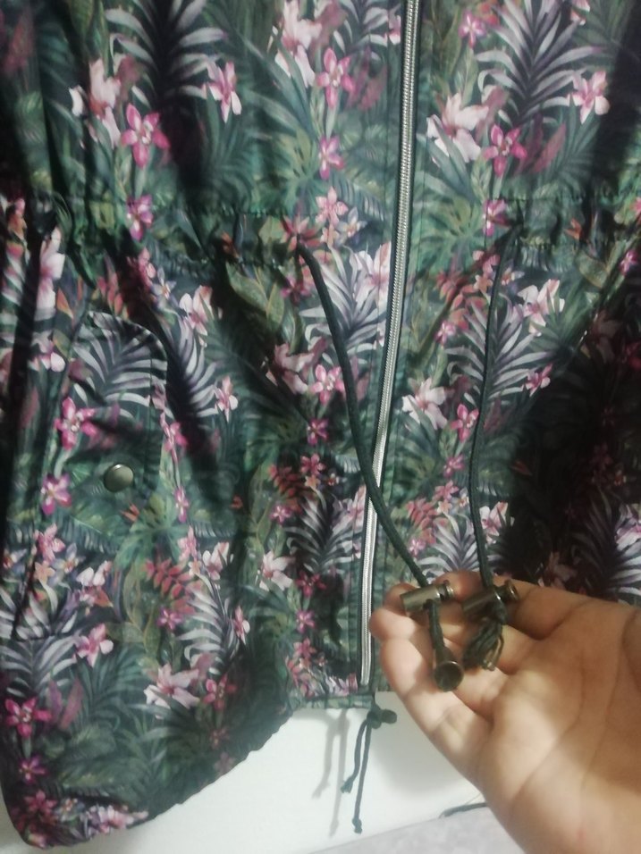 PARKA MARKA,KAPÜŞONLU,MEVSİMLİK, sıfır 150 TL - Görsel 4