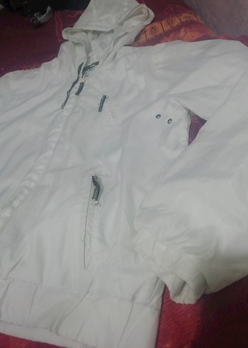 Defacto marka, kapüşonlu astarli yağmurluk, sıfır gibi,200 TL - Görsel 5