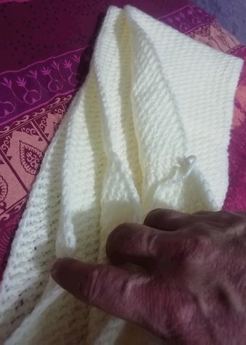 Krem rengi el Örgüsü boğazlık atkı,, sıfır üründür 40 TL - Görsel 8