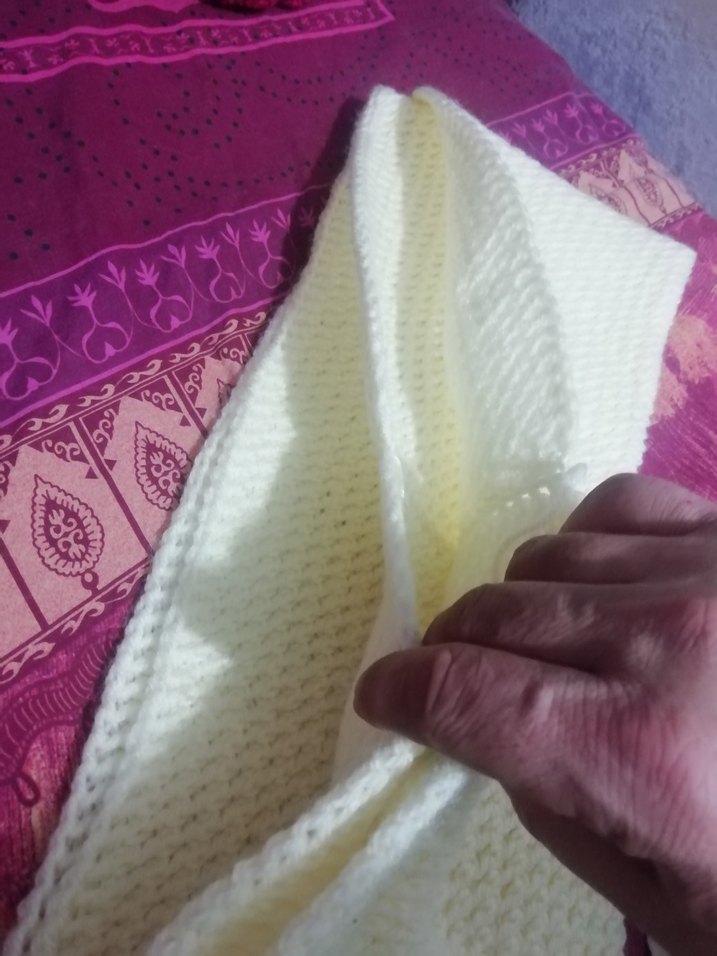 Krem rengi el Örgüsü boğazlık atkı,, sıfır üründür 40 TL - Görsel 5