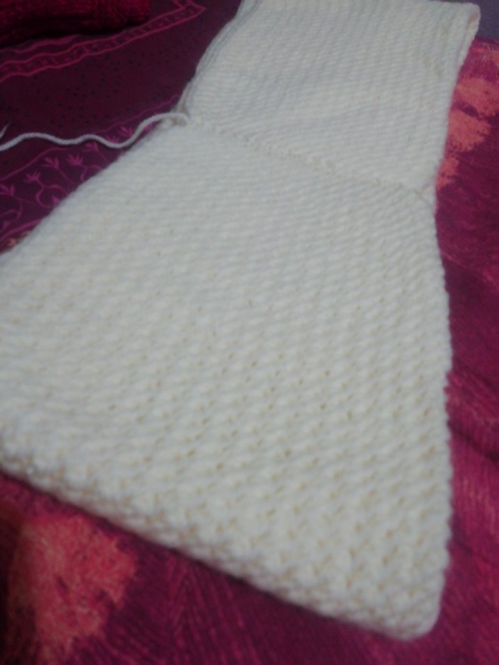 Krem rengi el Örgüsü boğazlık atkı,, sıfır üründür 40 TL - Görsel 2