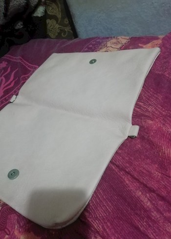 Düğmeli Beyaz Nakışlı Bohem Kadın Portföy Çanta, 40 TL - Görsel 4