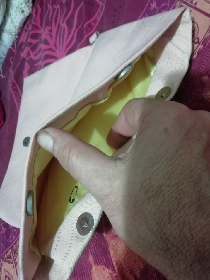 Düğmeli Beyaz Nakışlı Bohem Kadın Portföy Çanta, 40 TL - Görsel 5