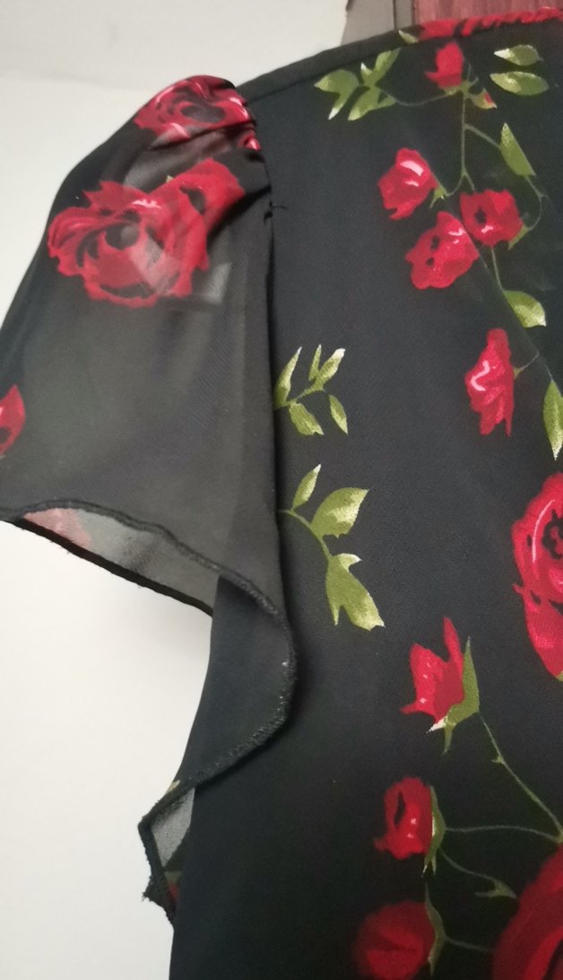 Çiçek Desenli V Yaka Uzun Elbise, astarlı tül kumaş 200tl - Görsel 3