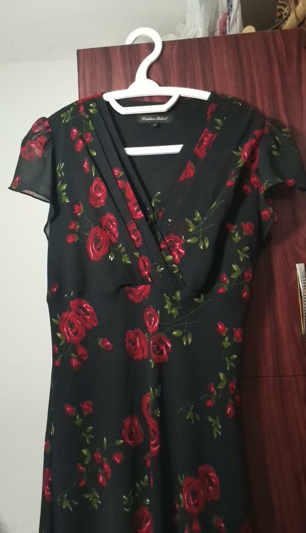 Çiçek Desenli V Yaka Uzun Elbise, astarlı tül kumaş 200tl - Görsel 2