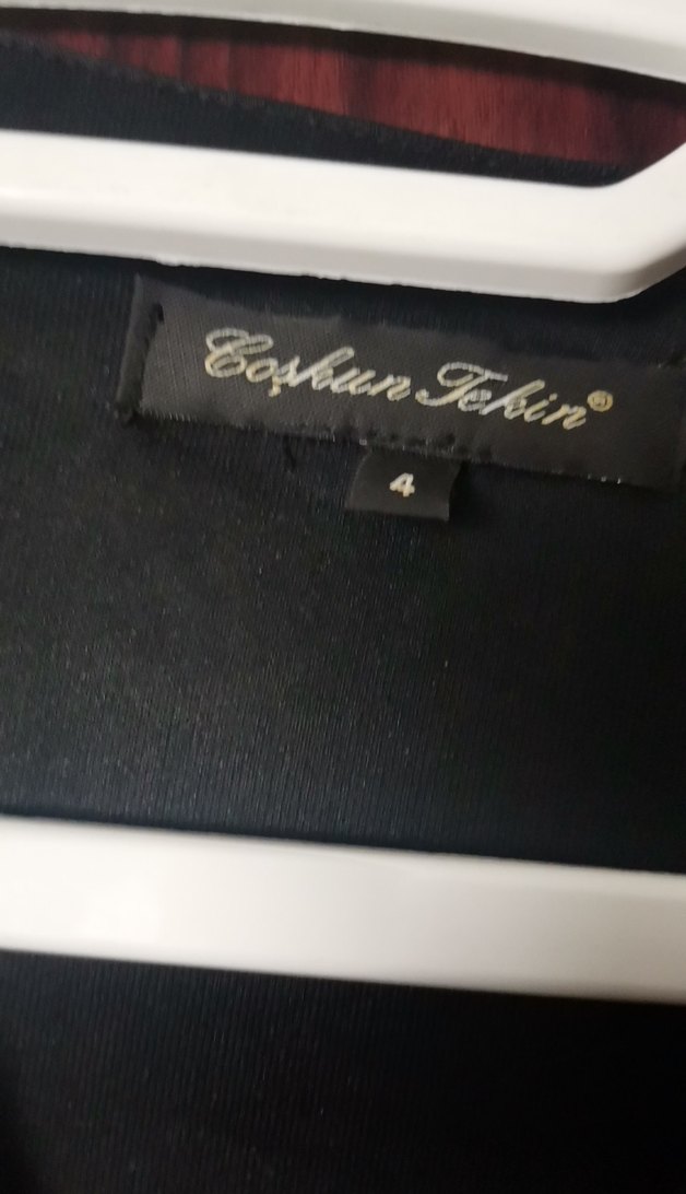 Çiçek Desenli V Yaka Uzun Elbise, astarlı tül kumaş 200tl - Görsel 4