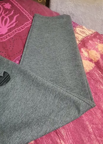 Adidas orijinal Loose Fit Fermuarlı, 3 cepli Alt sıfır ürün,200t - Görsel 3