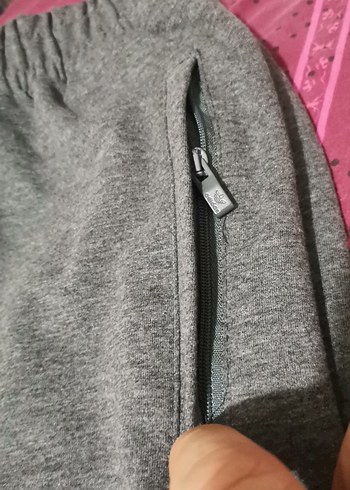 Adidas orijinal Loose Fit Fermuarlı, 3 cepli Alt sıfır ürün,200t - Görsel 4
