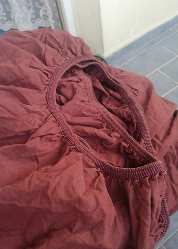 Diğer Çift kişilik yatak örtü lastikli temiz 100 TL kaçmaz