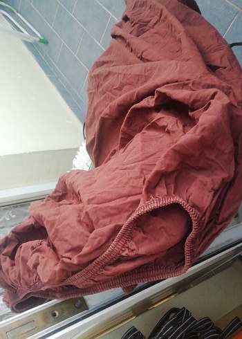 Çift kişilik yatak örtü lastikli temiz 100 TL kaçmaz