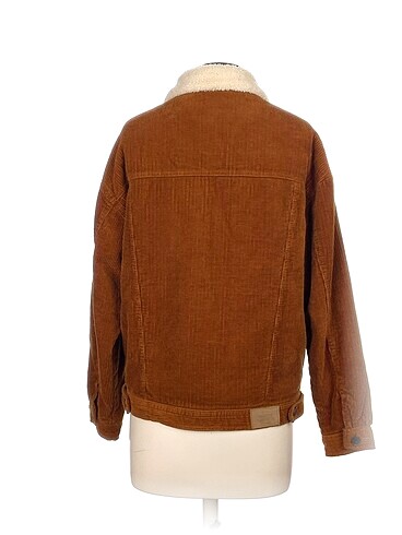 s Beden Pull and Bear Mont %70 İndirimli.