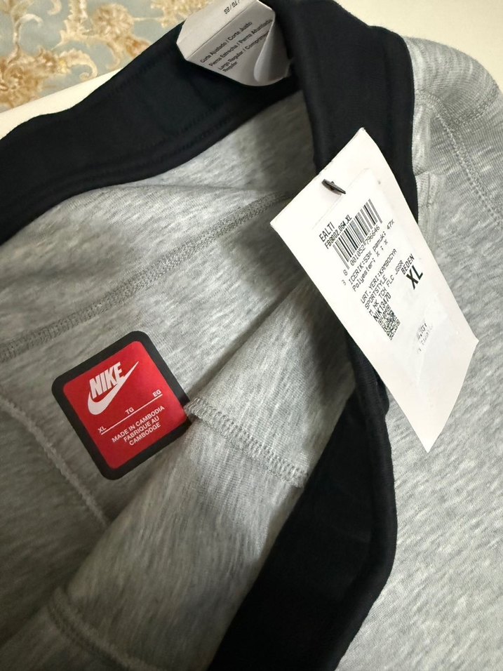 Nike Tech Fleece Panda Eşofman Altı - Görsel 3