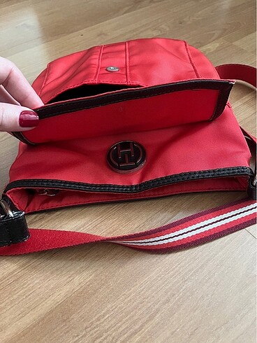 Beden kırmızı Renk Orjinal Tommy Hilfiger Çanta