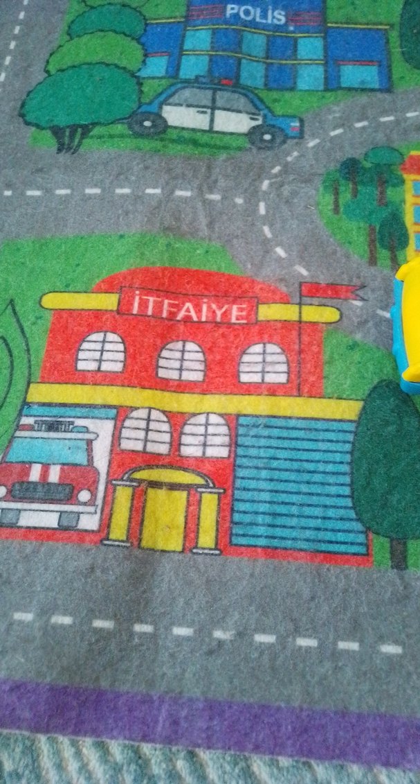 Renkli Çocuk Halısı - Sarı Araba Temalı - Görsel 5