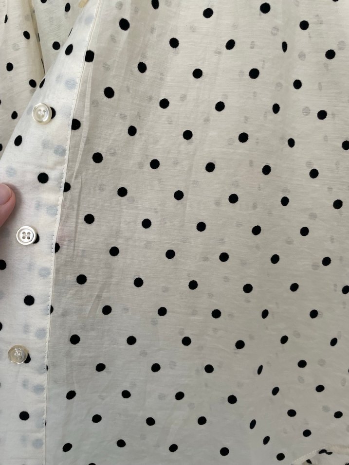 Puantiye desenli fırfırlı beyaz bluz - Görsel 4