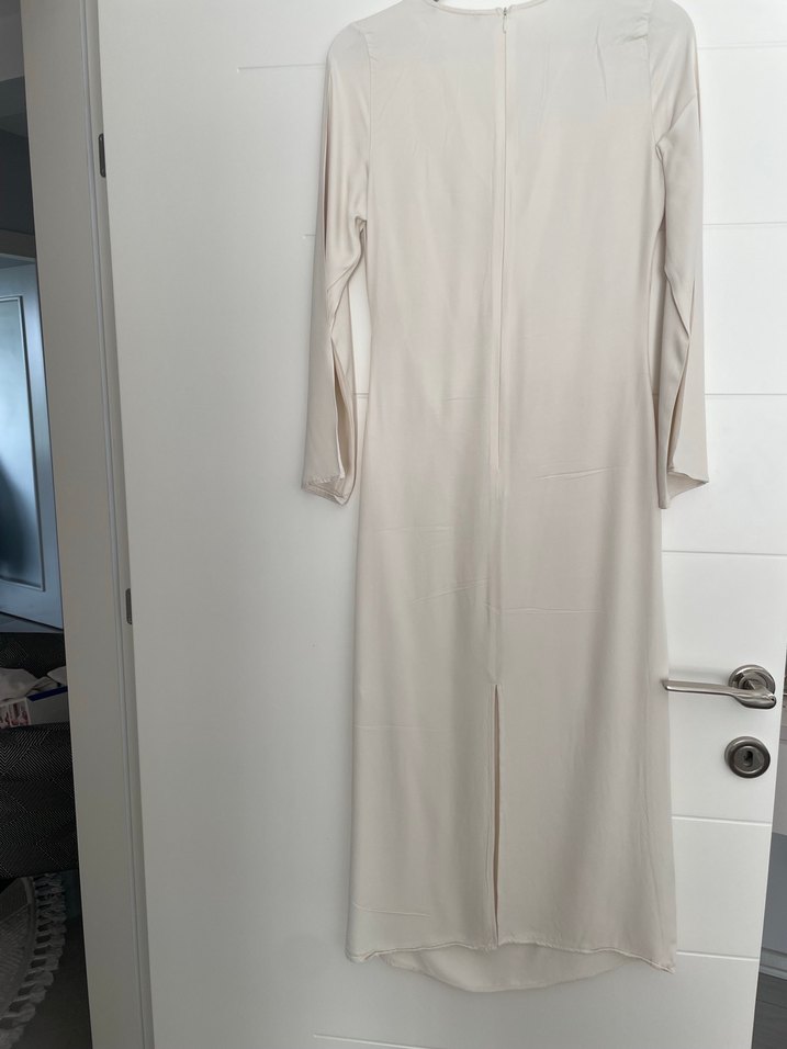 Drapeli Beyaz Uzun Elbise - Görsel 4