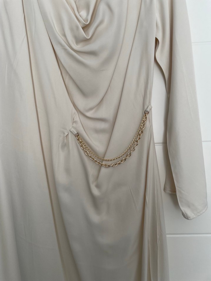 Drapeli Beyaz Uzun Elbise - Görsel 2