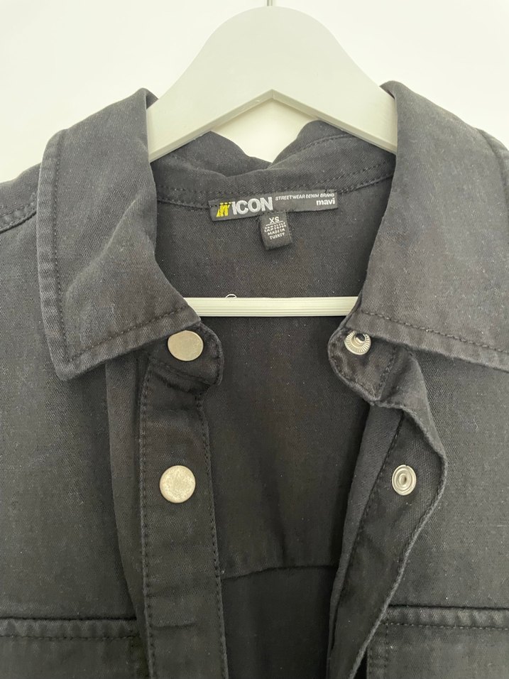 Düğmeli Siyah Denim Kadın Tulum - Görsel 3