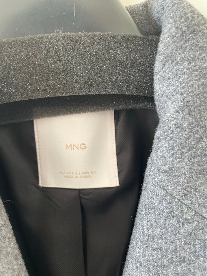 Gri Düğmeli Kadın Kaban - Görsel 3