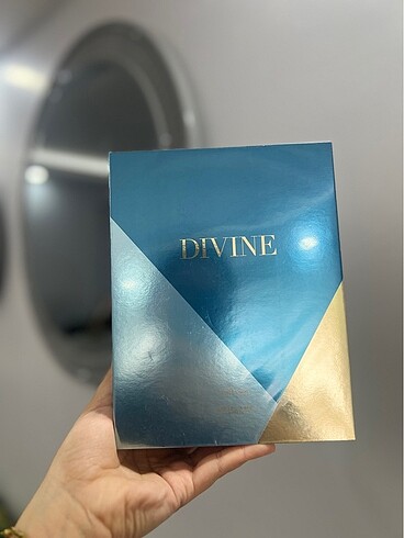Divine oriflame set kutu