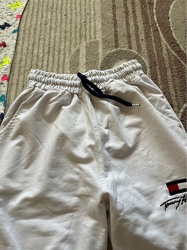 m Beden beyaz Renk Tommy hilfiger yazılı beyaz eşofman