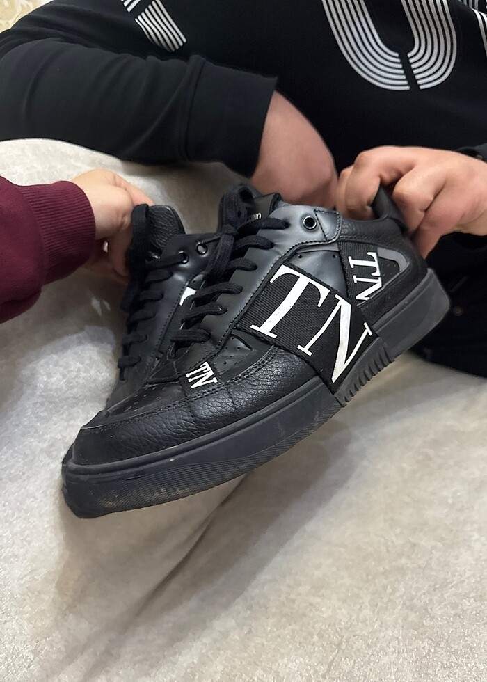 Orjinal Valentino garavanı - Görsel 3