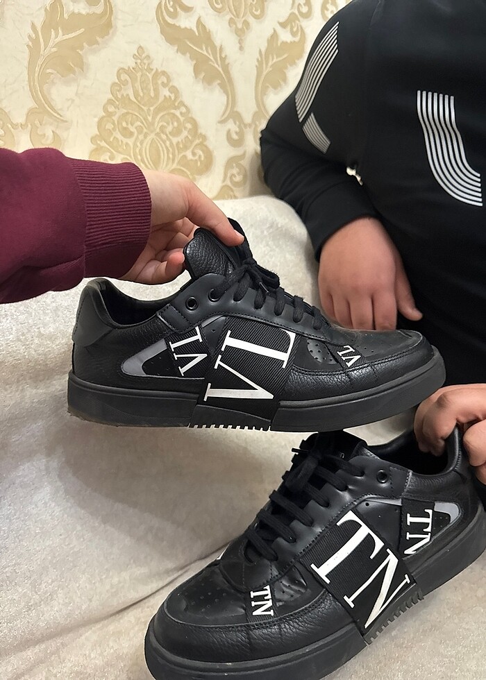 Orjinal Valentino garavanı - Görsel 5