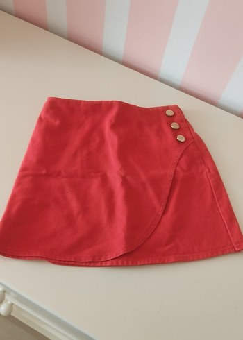 Düğmeli Kırmızı Mini Etek