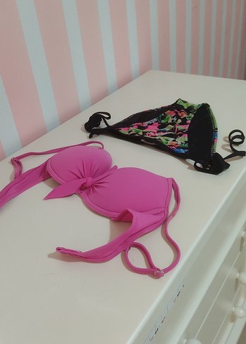 Pembe Fiyonk Detaylı Renkli Desenli Bikini - Görsel 3