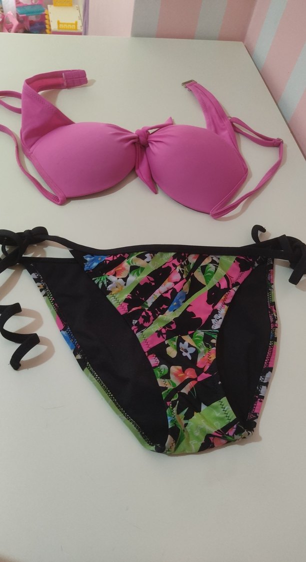 Pembe Fiyonk Detaylı Renkli Desenli Bikini - Görsel 2