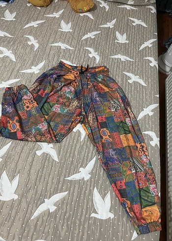 s Beden Şalvar görünümlü pantalon