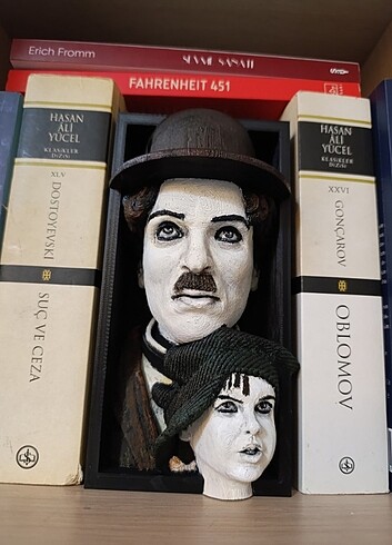 Diğer Charlie Chaplin kitaplık ayracı Booknook 