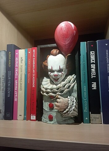 Pennywise kitaplık ayracı Booknook 
