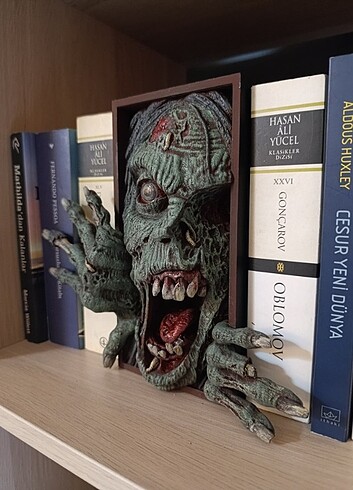 Zombi kitaplık ayracı Booknook 