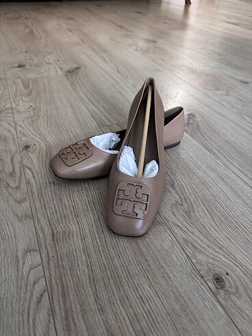 38 Beden Tory Burch babet