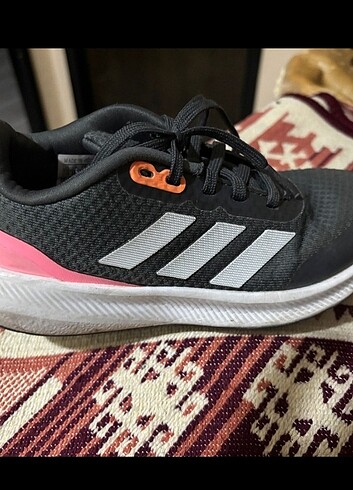 Adidas Adidas orijinal kiz cocuk ayakkabi 30.5 no