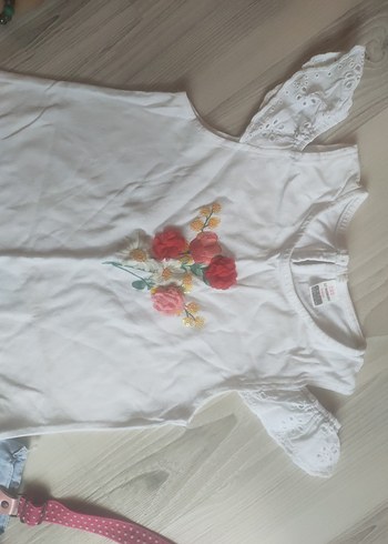 5 Yaş Beden pembe Renk kiz cocuk tshirt ve askili sort
