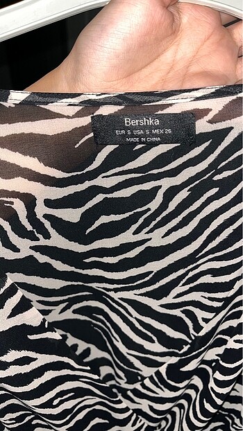s Beden çeşitli Renk BERSHKA ŞIK ELBİSE